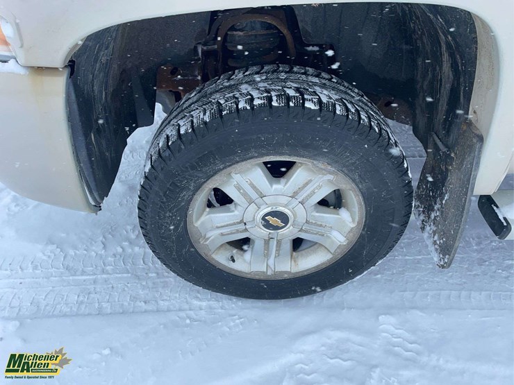 2012-chevrolet-silverado-1500-image-19