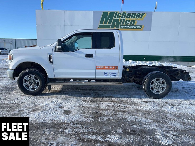 2021-ford-f350-image-6