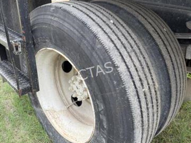 2000-international-4700-image-7