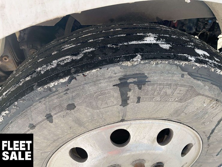 2016-peterbilt-367-image-10