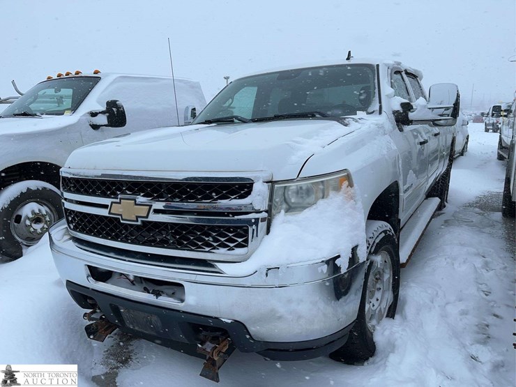 2011-chevrolet-k2500-image-1