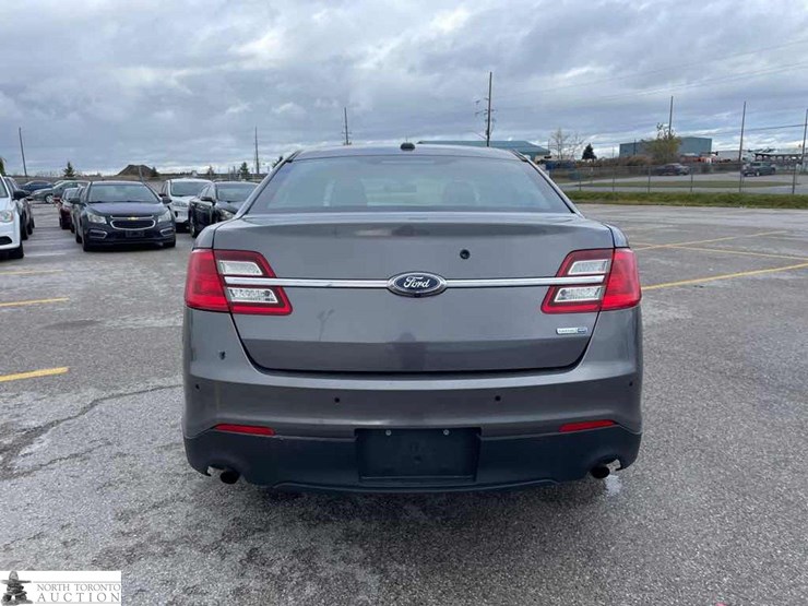 2018-ford-taurus-police-inte-image-5