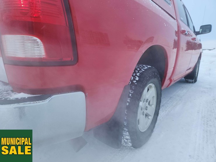 2012-dodge-1500-image-31