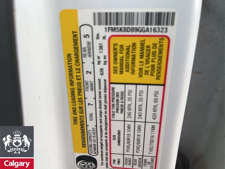 2016-ford-explorer-image-26