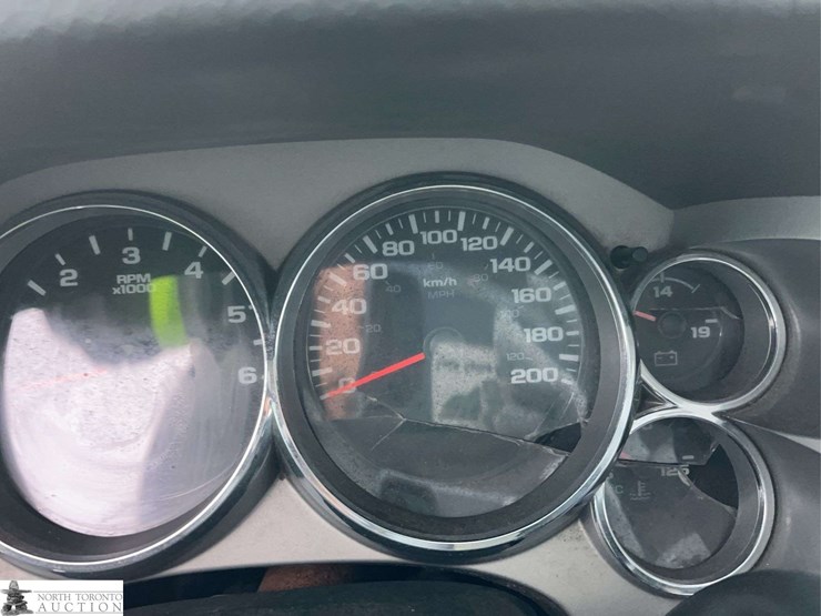 2011-chevrolet-k2500-image-14