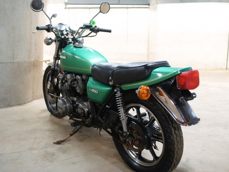 1980-kawasaki-kz650-motorcycle-image-6