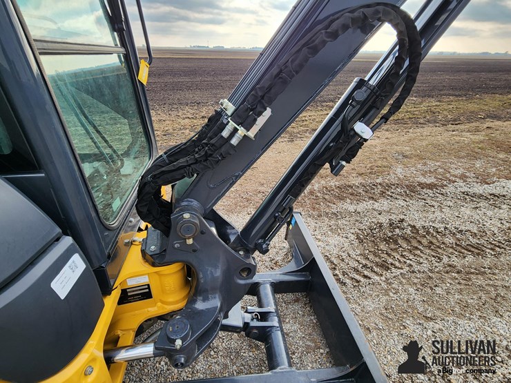 2020-deere-35g-image-13