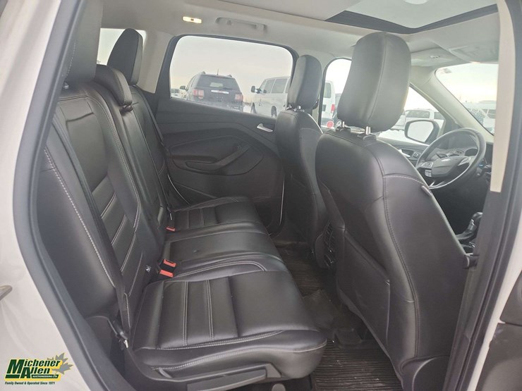 2018-ford-escape-titanium-image-26