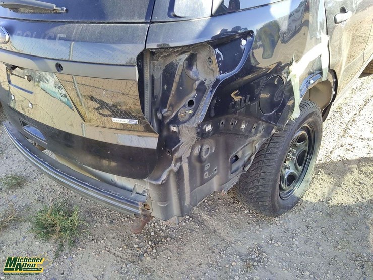 2018-ford-explorer-image-30