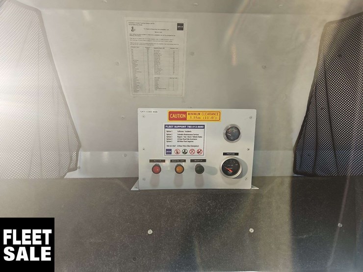 2012-ford-e-series-s/a-service-cube-van-image-54