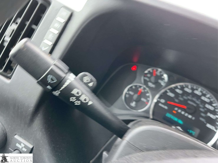 2016-chevrolet-express-g3500-image-21