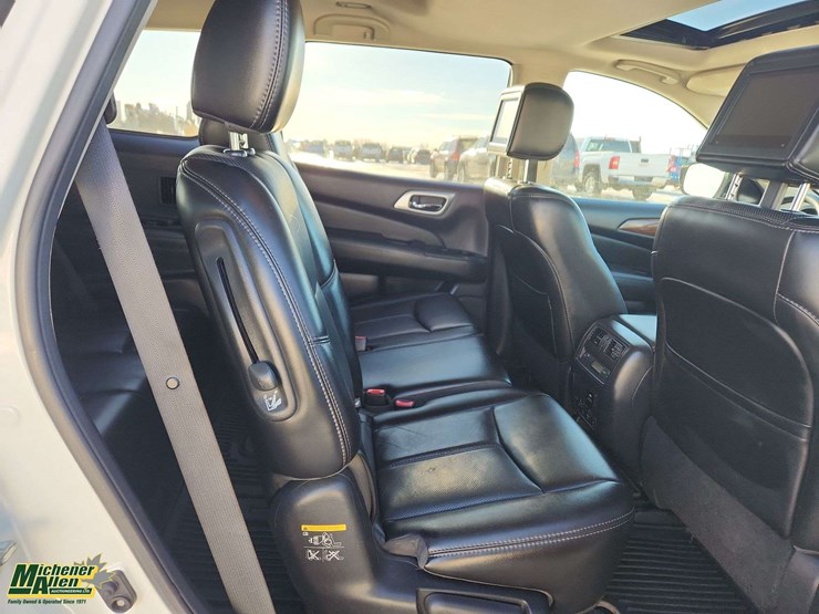 2017-nissan-pathfinder-image-22