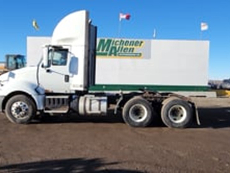 2017-international-prostar-image-5