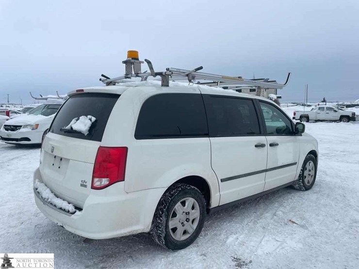 2012-dodge-ram-van-image-6