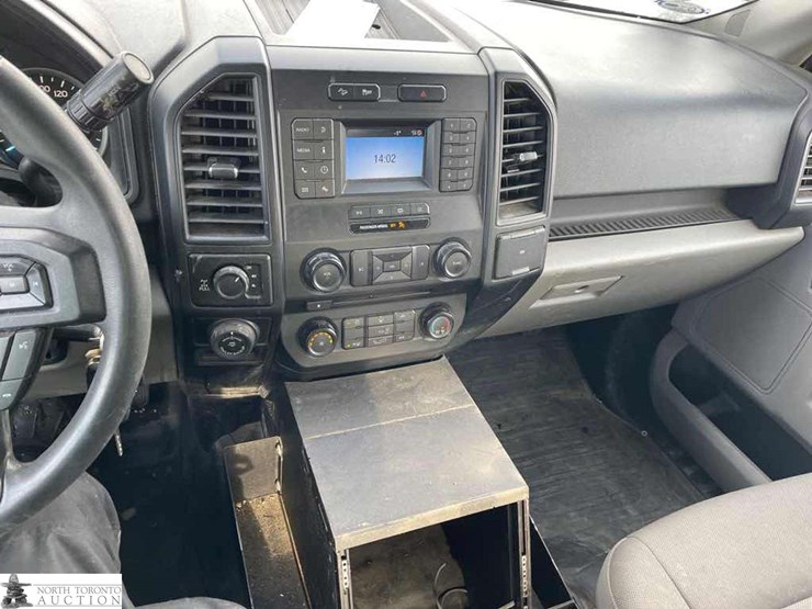 2018-ford-f150-image-25