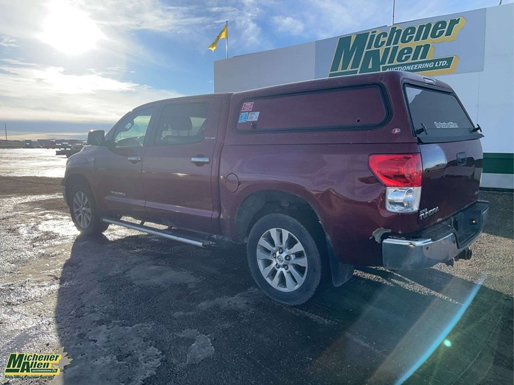 2010-toyota-tundra-image-3