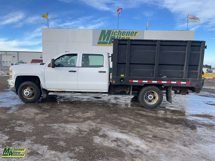 2015-chevrolet-silverado-3500hd-image-6