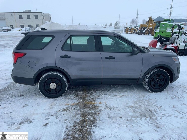 2019-ford-explorer-police-interceptor-image-6