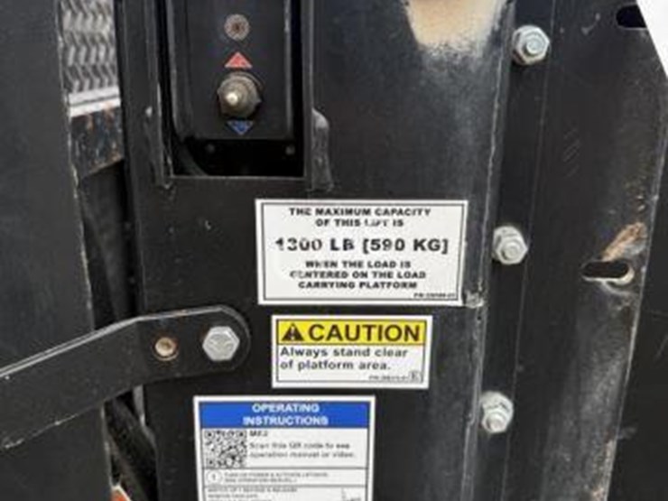 #154-•-maxon-lift-gate-w/-bed-insert-for-8'-bed-image-6