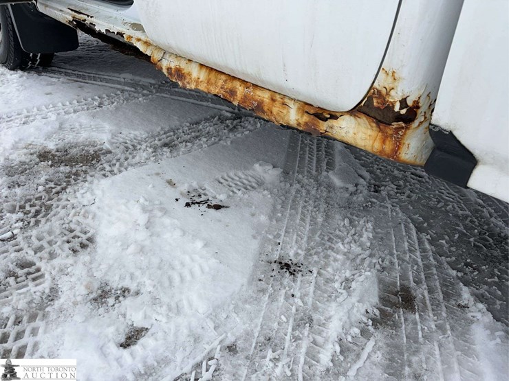 2016-chevrolet-silverado-1500-image-28