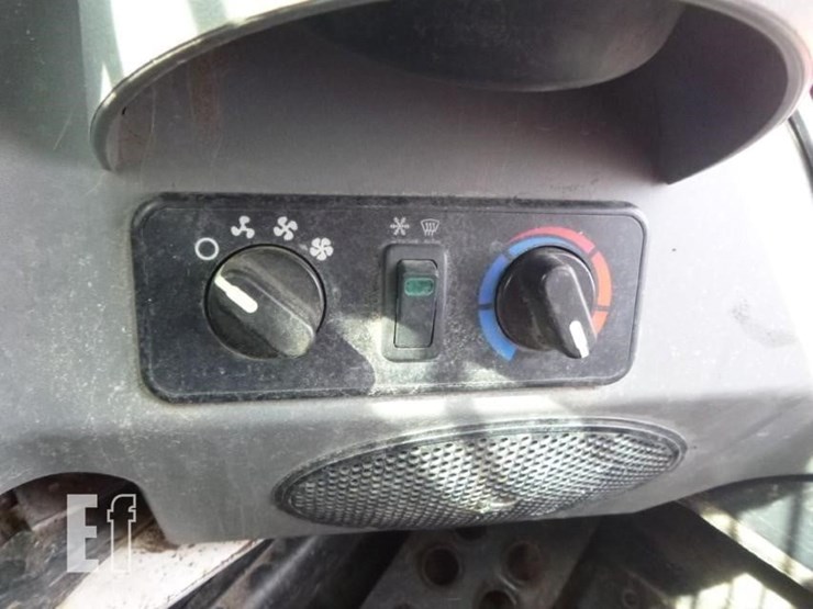 2018-bobcat-t770-image-12