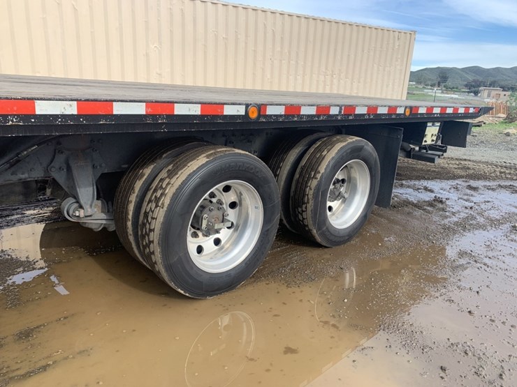 2016-freightliner-114sd-image-11