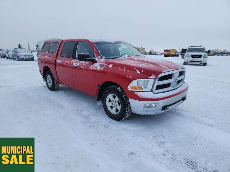 2012-dodge-1500-image-2