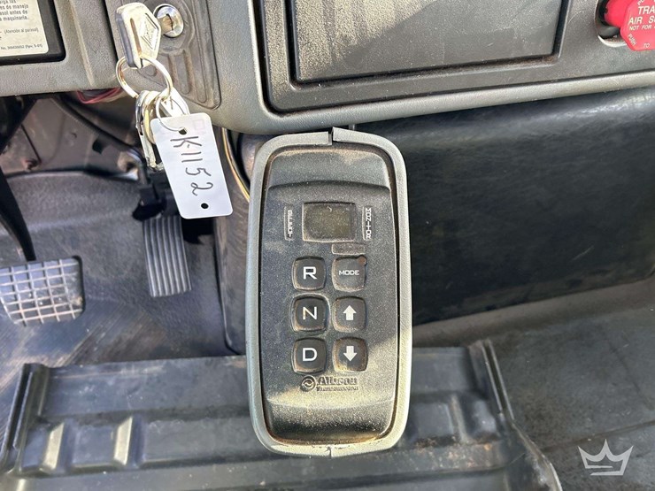 2007-international-derrick-digger-image-12