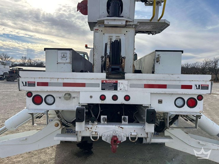 2007-international-derrick-digger-truck-image-26