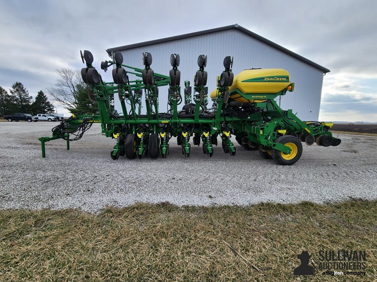 2018-john-deere-1795-image-8