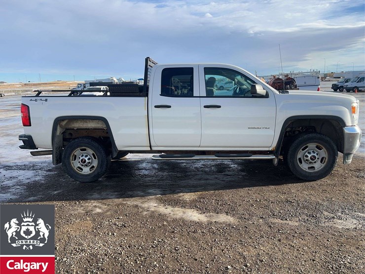 2015-gmc-sierra-2500hd-image-8