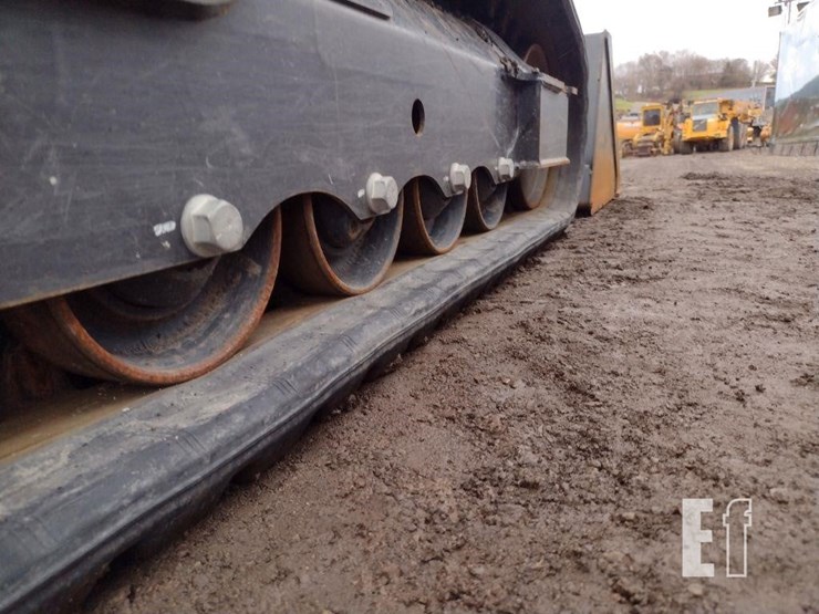 2022-bobcat-t595-image-24