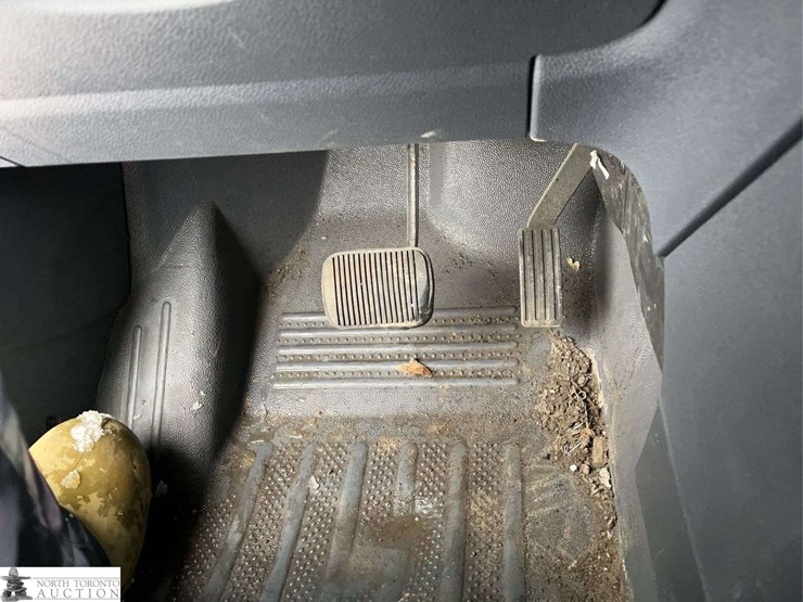 2011-ford-transit-connect-image-16