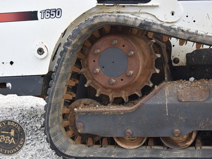 2016-bobcat-t650-image-34