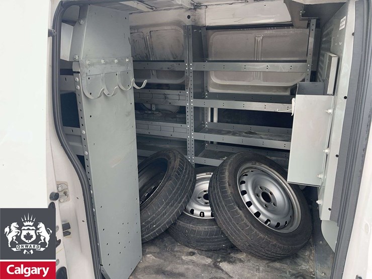 2015-nissan-nv200-image-18