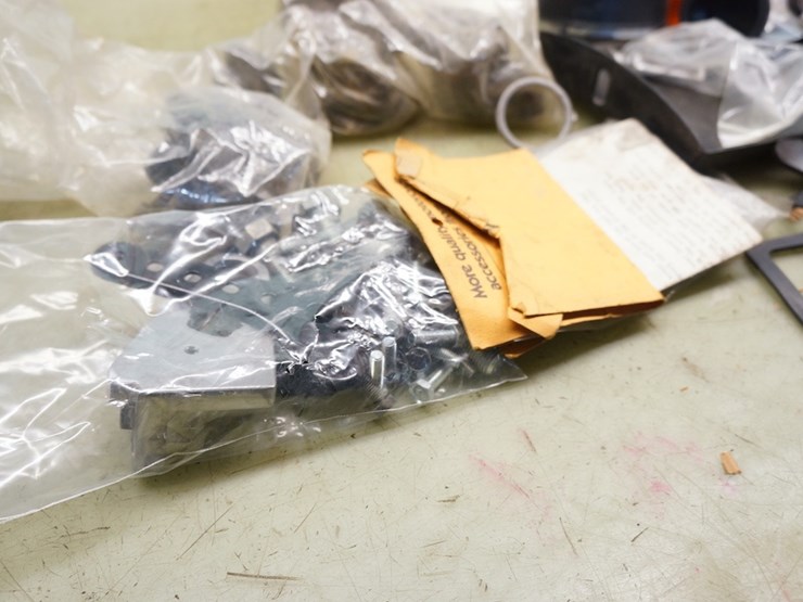 kawasaki-miscellaneous-parts-lot-image-5