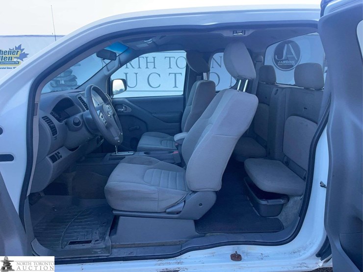 2017-nissan-frontier-image-30