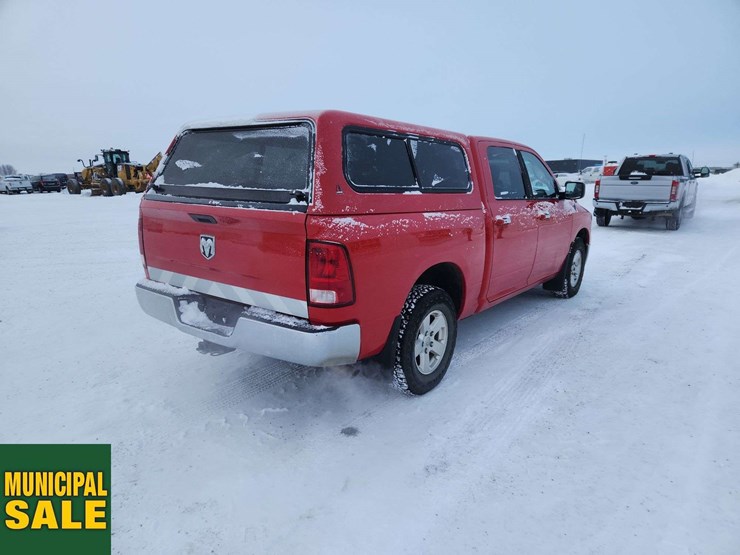 2012-dodge-1500-image-4