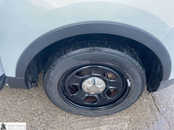 2014-ford-explorer-image-23