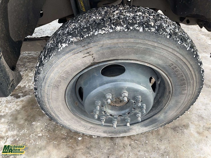 2014-ford-f550-image-13