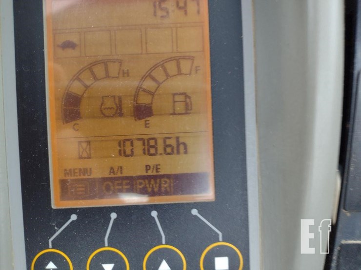 2014-hitachi-zx35u-image-6