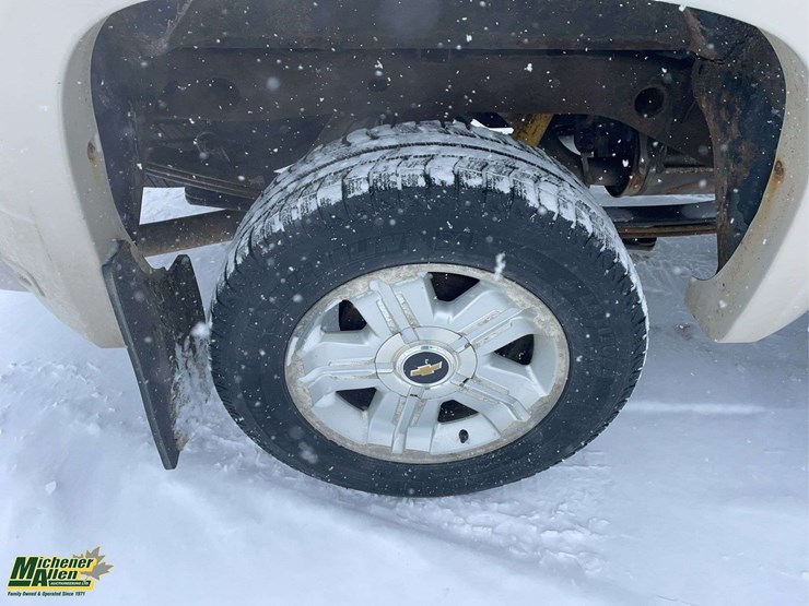 2012-chevrolet-silverado-1500-image-21