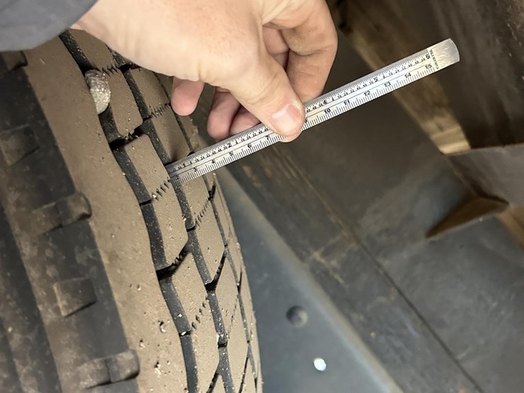 1998-isuzu-ftr-image-18