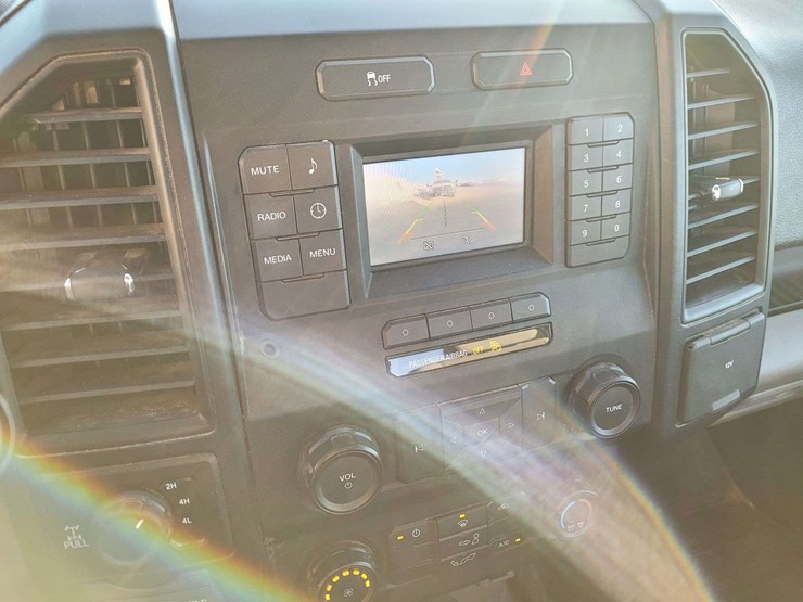 2017-ford-f150-xl-image-10