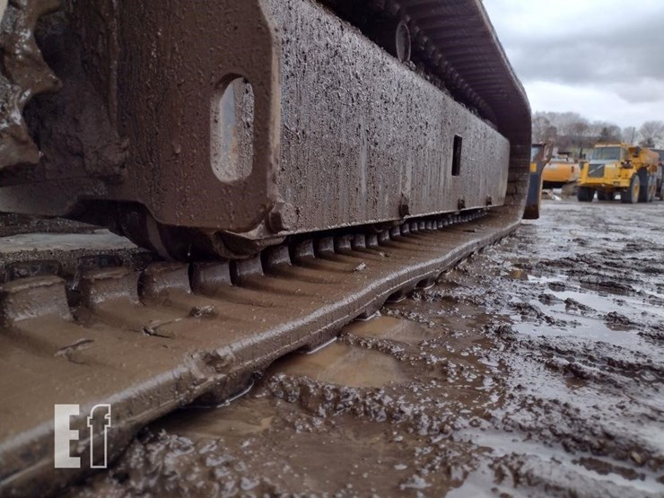 2014-hitachi-zx35u-image-39