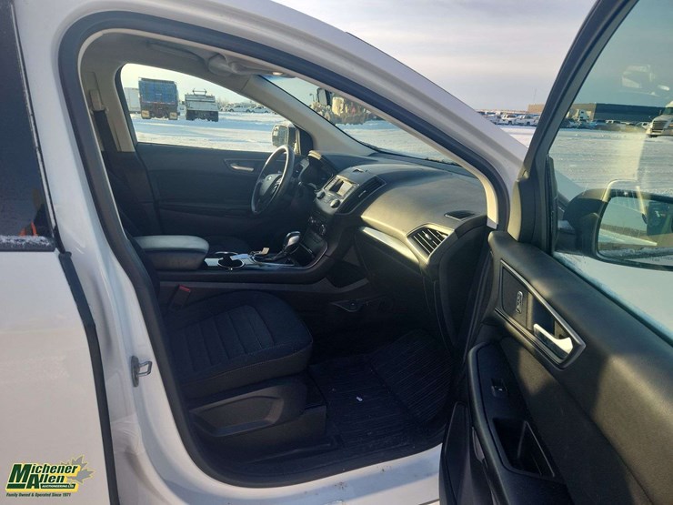 2018-ford-edge-image-18