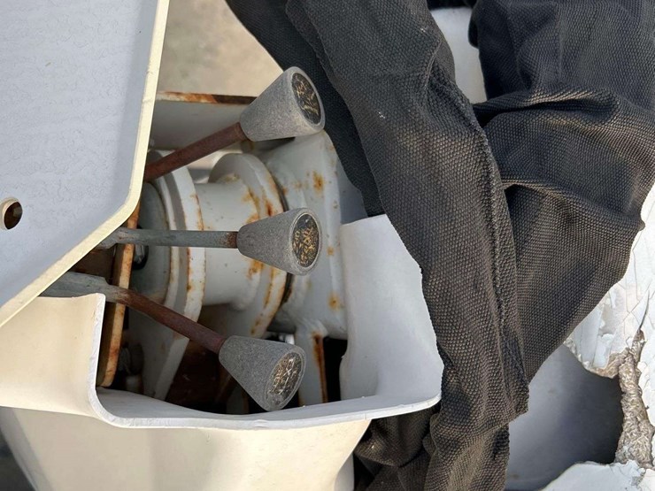 2004-international-durastar-4300-image-38