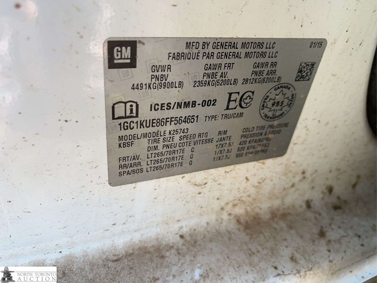 2015-chevrolet-silverado-2500hd-image-8