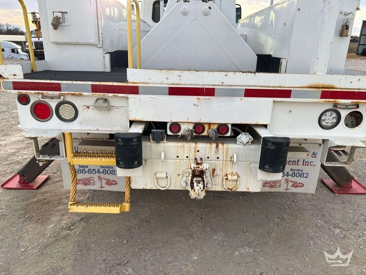 2004-international-durastar-4300-image-24