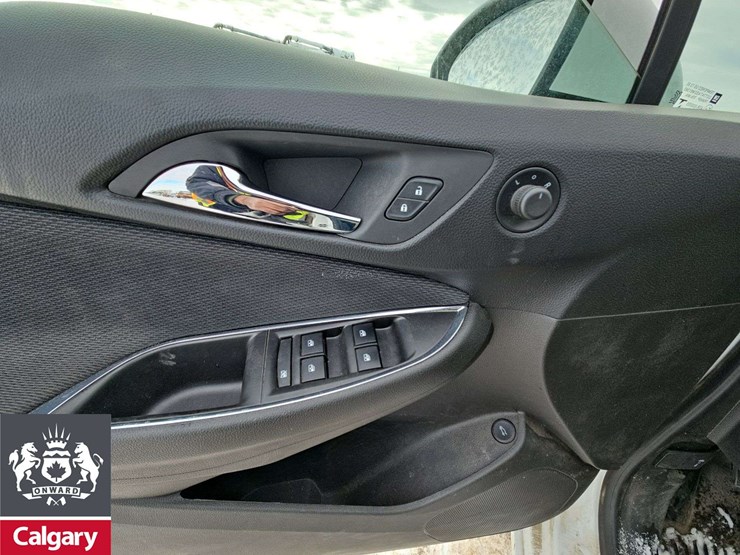 non-operable-2017-chevrolet-cruze-ls-4dr-sedan-image-23